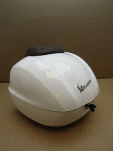 Piaggio Vespa Primavera 125 2018 4,807 miles top box (13712) - Picture 1 of 6