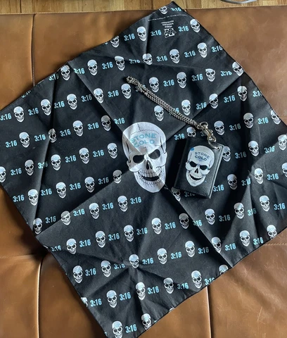 WWF Stone Cold Steve Austin bandana and wallet - Vintage Austin 3:16 (1997) Cover