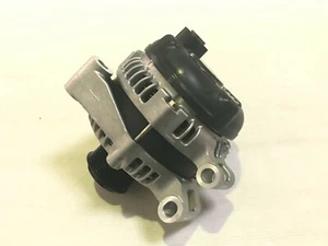 Genuine LAnd Rover Discovery 4 3.0L V6 Diesel Alternator LR072756 - Picture 1 of 4