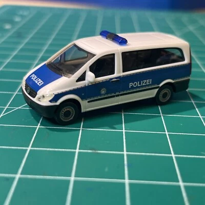 Немецкий полицейский фургон Mercedes Herpa HO масштаб 1:87 - Изображение 1 из 4