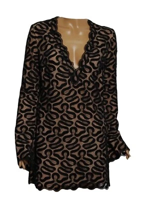 Minivestido de encaje negro Stella McCartney. Talla 40 IT, 10 UK. Excelente estado. Foto 1 de 3