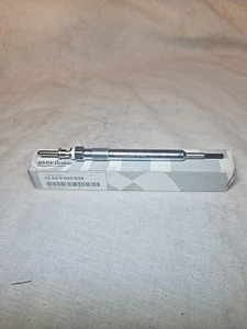 Genuine BMW Glow Plug 12230035934 Brand New - Picture 1 of 1