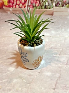 Barbie  / Integrity / Action figure Modern Plant - 1/6 Scale - New 🌻 - Picture 1 of 3