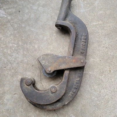Vintage NYC Tool No.4 Pipe Cutter S-Type Saunders 2"-4" Capacity #4 Heavy Duty - Image 1 of 4