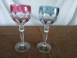 2 Weingläser geschliffen mit farbigem Überfang - wie neu vermutlich aus Böhmen - Bild 1 von 5