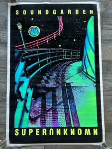 SOUNDGARDEN poster vintage super sconosciuto Blacklight floccato 1994 Grunge Cornell - Foto 1 di 5