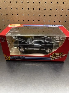 Johnny Lightning 1967 Shelby GT500 schwarz 1/24 - Bild 1 von 5