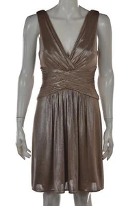 Abito BCBG Maxazria taglia S beige argento tubino metallizzato cocktail lunghezza ginocchio - Foto 1 di 5