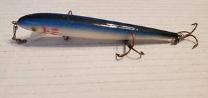 5" Cordell Redfin Fishing Lure Blue/grey 3 Treble Hooks Yellow Eye Red Gills - Picture 1 of 5
