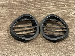 Par de rejillas de ventilación interiores Fiat 500 2012-18 1096459X 1098480X usado - Imagen 1 de 4