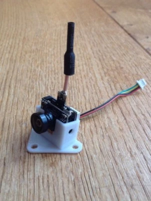 Kamera Frame Mount Halterung Für Eachine TX05 FPV Kamera stabile Ausführung - Bild 1 von 4