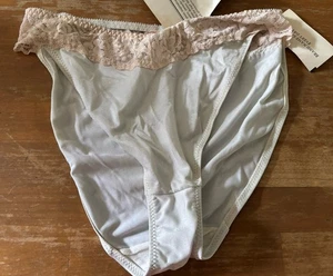 Neu mit Etikett Vintage 80er Lilie von Frankreich Gloria Falla silber Spitzenbesatz Höschen Größe Large - Bild 1 von 6