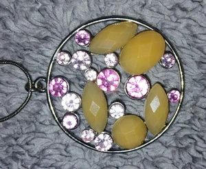 Pretty Avon Pink Crystal & Shell Necklace - Picture 1 of 4