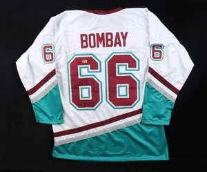 Maglia Hockey Emilio Estevez Firmata The Might Ducks Allenatore Bombay D2 Film Beckett - Foto 1 di 3
