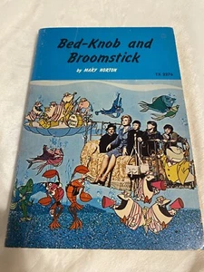 Vintage Disney Bettknauf & Besen Taschenbuch Buch Mary Norton Scholastic 1972 - Bild 1 von 9