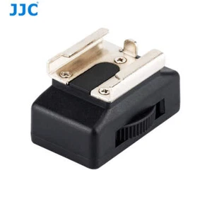 Hot Shoe to 1/4" 20 Thread Adaptor with Locking Ring (MSA-8) - Picture 1 of 8