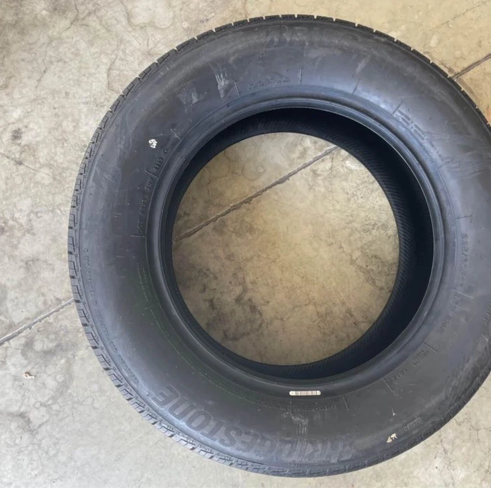 Pneu Bridgestone Turanza QuietTrack 225/60R16 - Imagem 1 de 1