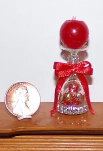 CANDELABRO NAVIDAD MINIATURA CASA DE MUÑECAS ESCALA 1:12 ~ con VELA ROJA REAL ROBLE NUEVO - Imagen 1 de 9