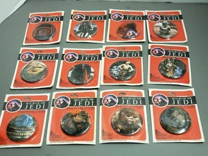 UNO De Colección 1983 Guerra de las Galaxias Retorno del Jedi Foto Pinback Botón Pin Uso Caja Desplegable - Imagen 1 de 24