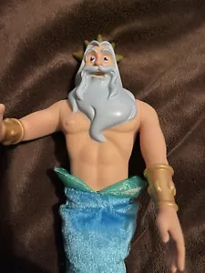 Bambola di peluche Disney Store King Triton 12"" ritirata Little Merman vintage - Foto 1 di 8