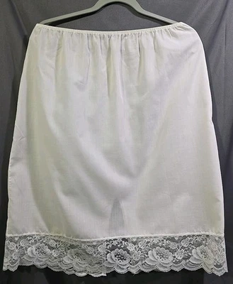 Vintage Poli Algodão Meio Slip Acabamento de Renda Branca Cintura 32-40" Comprimento 25" - Imagem 1 de 4