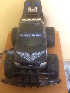 Tyco RC Street Beast Ford F-150 - Picture 1 of 7