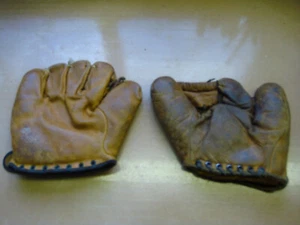 2 Vintage Baseball  Gloves  - JC Higgins and Flash Gordon - Picture 1 of 12