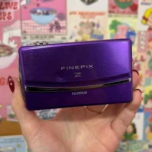 Fujifilm FinePix Z90 14MP Digital Camera w/Fujinon 5x Optical Zoom Lens-PURPLE - Picture 1 of 5