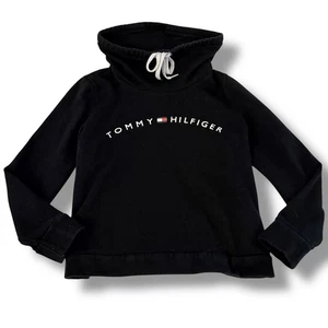 Vintage Tommy Hilfiger Women’s Black Crop Hoodie Medium 90s Y2K Logo Pullover - Picture 1 of 4