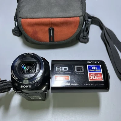 Sony Handycam HDR-PJ220E Handheld High Definition Camcorder Projector 32 GB Card - Image 1 of 4