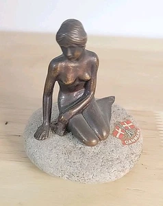 Estatuilla de piedra de metal de Dinamarca recuerdo de la Sirenita  - Imagen 1 de 12