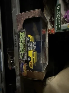 Hot Wheels Collectibles Baur's Beasts 2 car set Chevy Nomad Semi Truck NIB 1999 - Picture 1 of 1