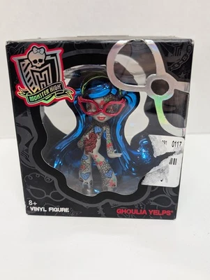 Figura de vinilo Monster High de 4" variante de persecución Ghoulia Yelps en caja original Foto 1 de 2