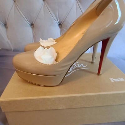 Christian Louboutin Bianca EE. UU. 9 UE 40 Foto 1 de 4