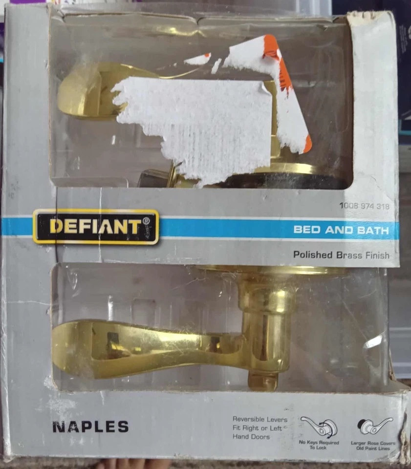 Defiant Naples Polished Brass Bed/Bath Privacy Door Lever Handle W/ Inside Lock - Image 1 of 1