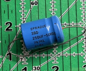 Condensatori Elettrolitici Piombo 39D257G050HE5 Sprague 250uf 50v Assiale - Foto 1 di 3