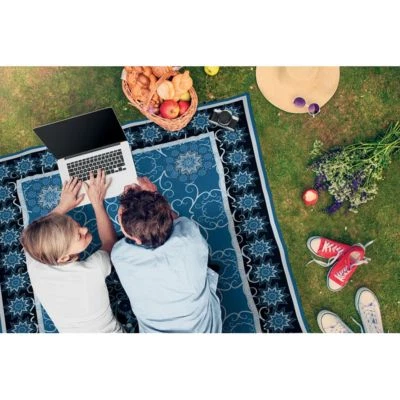 ZWEI STÜCK Picknick Decke Campingdecke Reisedecke Stranddecke isoliert Matte - Bild 1 von 2