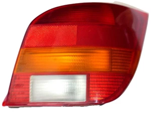 Luz trasera original Ford Fiesta GFJ luz trasera luz de freno luz trasera derecha EXCELENTE - Imagen 1 de 1
