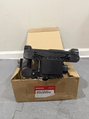 2019-2022 HONDA INSIDE OEM FRONT RADAR DISTANCE SENSOR USED 36801TXMA07 - Image 1 of 4