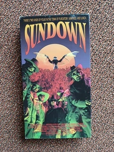 Sundown * Anthony Hickox * Bruce Campbell * David Carradine * VHS * Rarität * - Bild 1 von 4