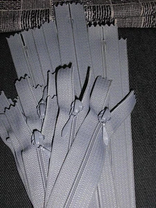 (2,45 €/pieza) 2 Vestidos y Cojines Cremalleras 32 cm Color:Gris de EP(351) - Imagen 1 de 1