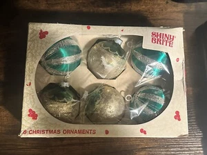 Paquete de 6 adornos Brite brillantes vintage en caja verde - Imagen 1 de 4