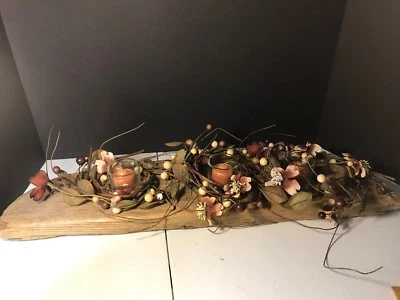 Centro de mesa de madera a la deriva hecho a mano con anillo de vela navideña cambiable Foto 1 de 4