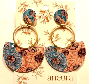 Australian Maouri Aboriginal Art Mina Jukurrpa Long dangle half moon earrings - Picture 1 of 8