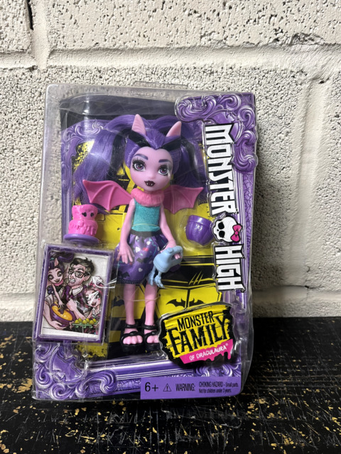 Monster High Reel Drama Draculaura Doll, Not Mint