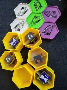 Roblox Bee Swarm Simulator Beehive Series Lot Of 5 Bees - Picture 1 of 2