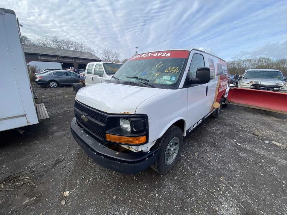 10 11 12 13 14 15 16 17 CHEVY EXPRESS 3500 Rear Axle Assy. Foto 1 de 4