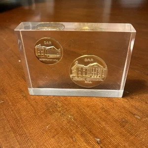 NSDAR Memorial Continental Hall Daughters American Revolution Lucite Coins - Picture 1 of 5
