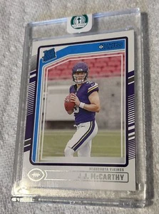 2024 J.J. McCarthy Rated Rookie Donruss Optic No. 303 - Bild 1 von 2
