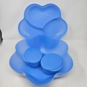 Tupperware Chip n Dip 2 Clip Bowls, slightly used, Great for Parties/Hosting - Picture 1 of 8